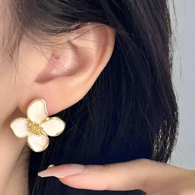 Anya Flower Earrings